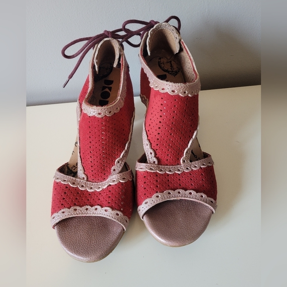 DKode T Strap Open Toed Sandals With Back Ties, VGUC, Size 38 - Picture 2 of 11